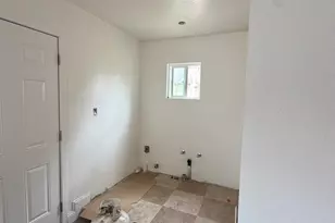 2300 85th Ave, Oakland, CA 94605 - Photo 7