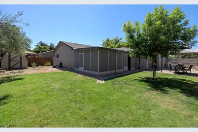 600 Zinfandel Drive, Escalon, CA 95320 - Photo 39
