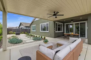 979 Carson River Dr, Lincoln, CA 95648 - Photo 49
