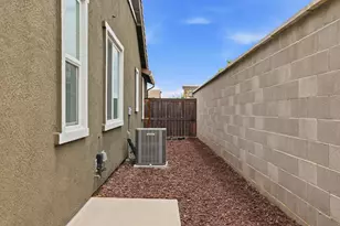 979 Carson River Dr, Lincoln, CA 95648 - Photo 57