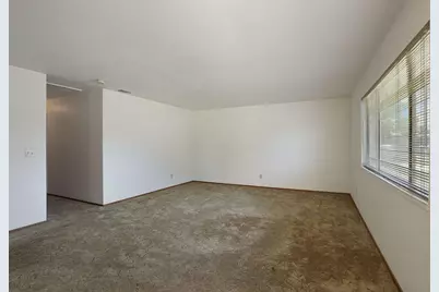 19035 Monte Vista Drive, Linden, CA 95236 - Photo 3