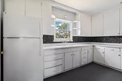 916 Elm Avenue, Modesto, CA 95354 - Photo 13