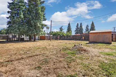 916 Elm Avenue, Modesto, CA 95354 - Photo 29