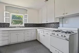 916 Elm Ave, Modesto, CA 95354 - Photo 15
