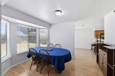 8467 Carlin Avenue, Sacramento, CA 95823 - Photo 15