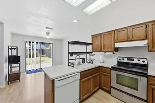 8467 Carlin Ave, Sacramento, CA 95823 - Photo 13