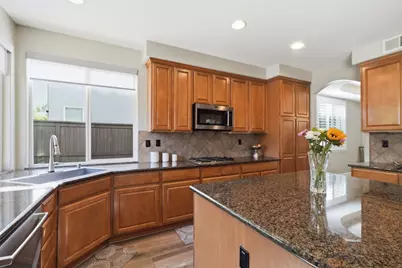 9728 Country Falls Lane, Elk Grove, CA 95757 - Photo 19