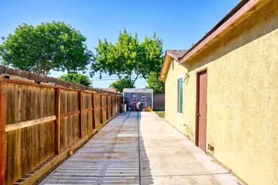 657 Gold Street, Manteca, CA 95336 - Photo 31