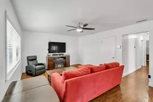 7718 Laurie Way, Sacramento, CA 95832 - Photo 5