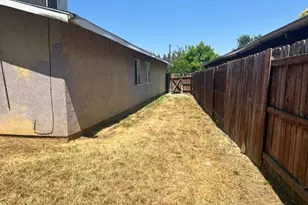 2832 Pepper Oaks Dr, Sacramento, CA 95827 - Photo 19