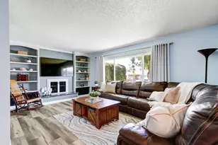 6904 Somerville Way, Fair Oaks, CA 95628 - Photo 3