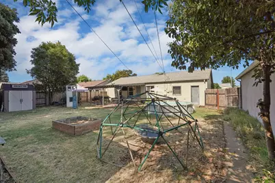 704 N Crescent Avenue, Lodi, CA 95240 - Photo 33