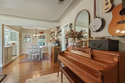 704 N Crescent Avenue, Lodi, CA 95240 - Photo 9