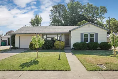704 N Crescent Avenue, Lodi, CA 95240 - Photo 1