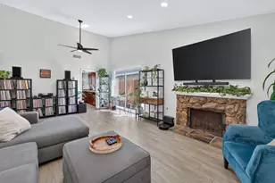 27 Rock Hill Ct, Sacramento, CA 95833 - Photo 17