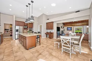 325 Diamond Oaks Rd, Roseville, CA 95678 - Photo 13