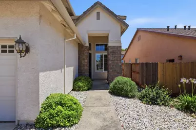 877 Lavastone Drive, Lincoln, CA 95648 - Photo 3