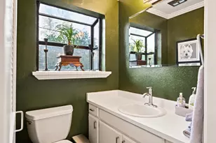 2254 Woodside Ln, Sacramento, CA 95825 - Photo 9