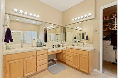 10689 Wellington Circle, Stockton, CA 95209 - Photo 5