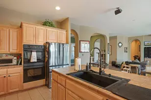 10689 Wellington Cir, Stockton, CA 95209 - Photo 3
