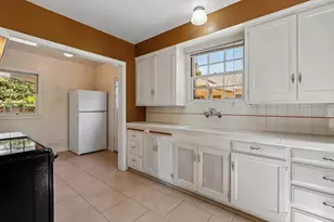 2761 Marty Way, Sacramento, CA 95818 - Photo 35