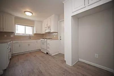 5853 Diablo Drive, Sacramento, CA 95842 - Photo 7
