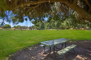1906 University Park Dr, Sacramento, CA 95825 - Photo 37