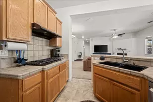 1080 Elk Hills Dr, Galt, CA 95632 - Photo 17