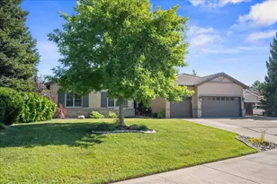1080 Elk Hills Dr, Galt, CA 95632 - Photo 3