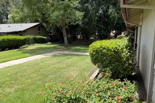 6537 Plymouth Rd, Stockton, CA 95207 - Photo 11