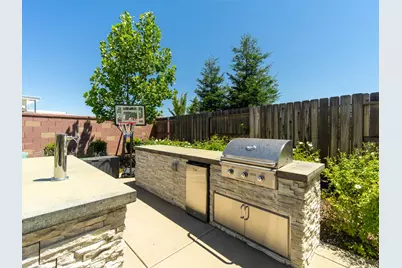 12041 Aleria Circle, Rancho Cordova, CA 95742 - Photo 33