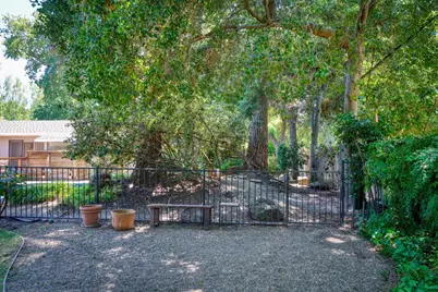 7315 Parkwoods Drive, Stockton, CA 95207 - Photo 41