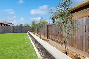 794 Berryessa Way, Olivehurst, CA 95961 - Photo 37
