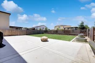 794 Berryessa Way, Olivehurst, CA 95961 - Photo 35
