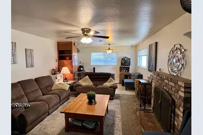 2101 Parr Avenue, Modesto, CA 95358 - Photo 9
