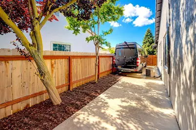1880 Basil Drive, Manteca, CA 95336 - Photo 7