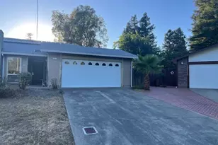 15 Governors Ct, Sacramento, CA 95817 - Photo 1