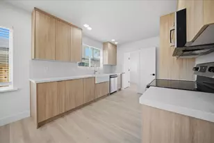 5644 Gibbons Dr, Carmichael, CA 95608 - Photo 9