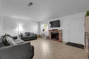 445 Almond Dr, Lodi, CA 95240 - Photo 3