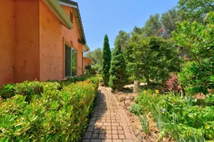 21987 Moss Rock Ct, Grass Valley, CA 95949 - Photo 3