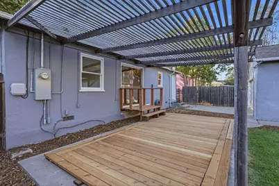 1135 Darnel Way, Sacramento, CA 95822 - Photo 39