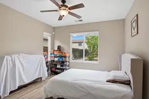 1527 Phlox Dr, Patterson, CA 95363 - Photo 17