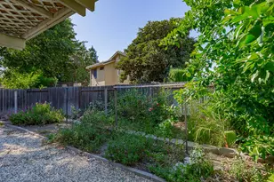 6113 Wolf Creek Ct, Elk Grove, CA 95758 - Photo 31