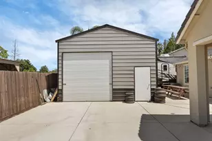 10611 Blackhawk Ct, Stockton, CA 95209 - Photo 37