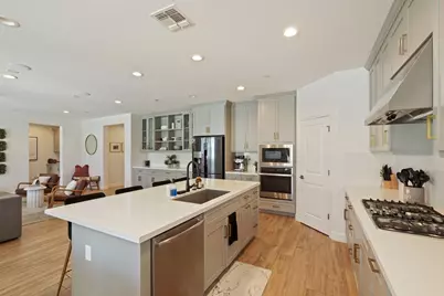 10611 Blackhawk Court, Stockton, CA 95209 - Photo 15