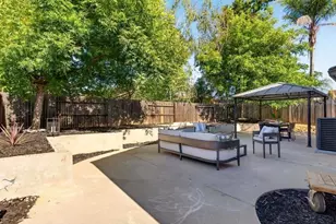 1528 Latherton Way, Folsom, CA 95630 - Photo 23