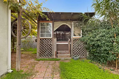 310 W F Street, Turlock, CA 95380 - Photo 19