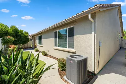 1384 Arbor Brook Dr, Manteca, CA 95336 - Photo 25