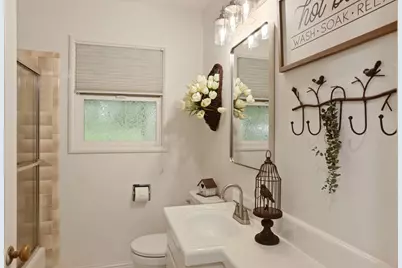 32 E McKenzie Avenue, Stockton, CA 95204 - Photo 15