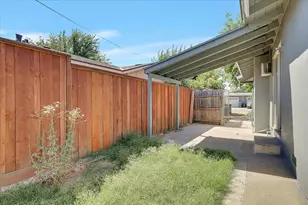 1056 Hedge Ave, Olivehurst, CA 95961 - Photo 21